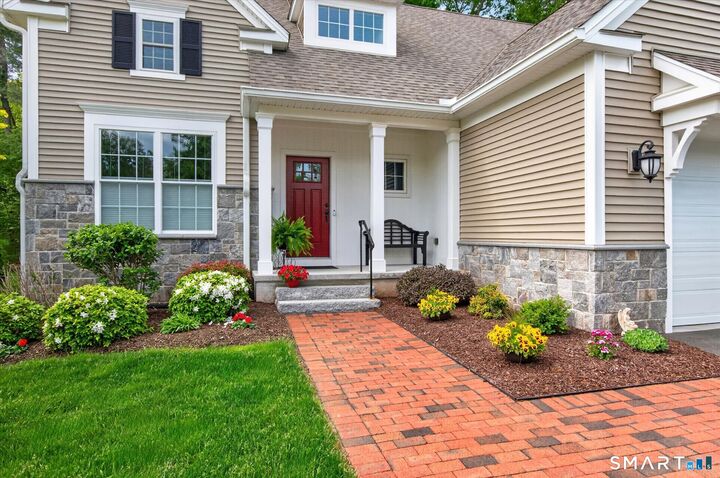 Property Photo:  8 Carson Way  CT 06070 
