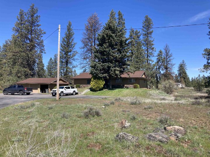 Property Photo:  23213 S Cross Rd  WA 99004 