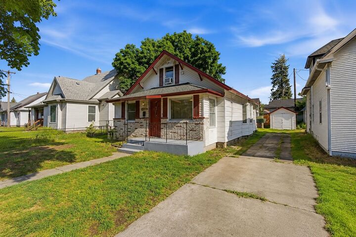 Property Photo: 2123 E 6th Ave WA 99202