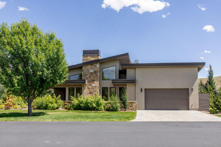 Property Photo: 27 Streamside Dr ID 83333