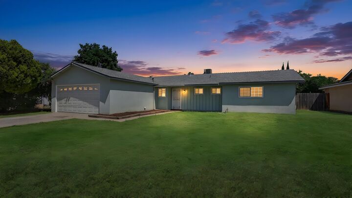 Property Photo: 4200 W Whitendale Avenue CA 93277