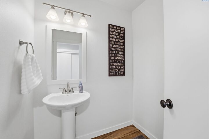 Property Photo:  4148 Jasper St  WA 99352 