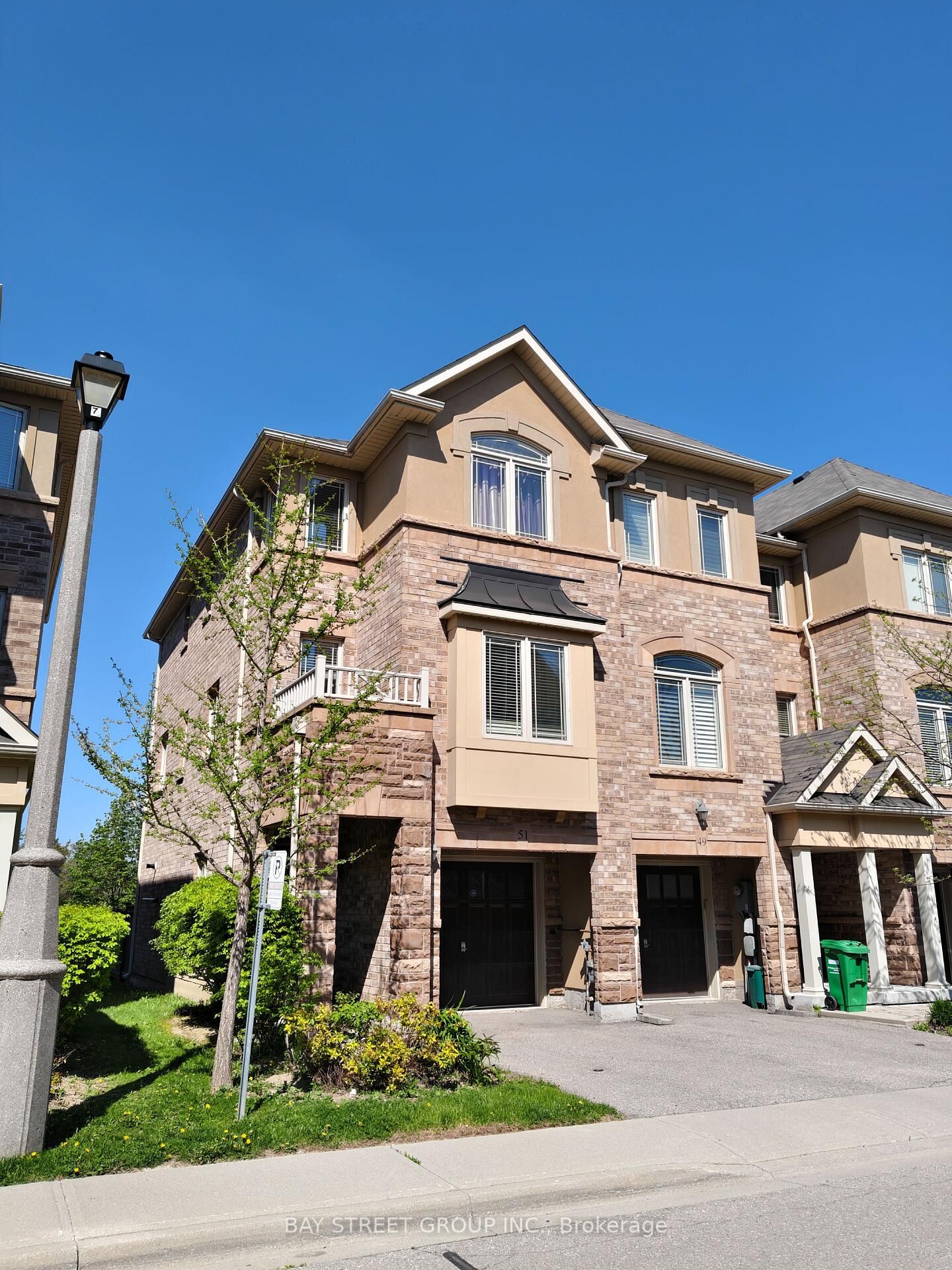 Property Photo: 6625 Falconer Drive 51 ON L5N 0C7