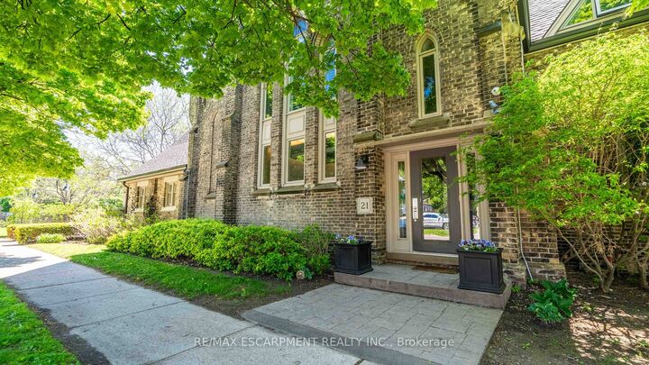 Property Photo: 21 Richmond Street 205 ON N3T 3X9