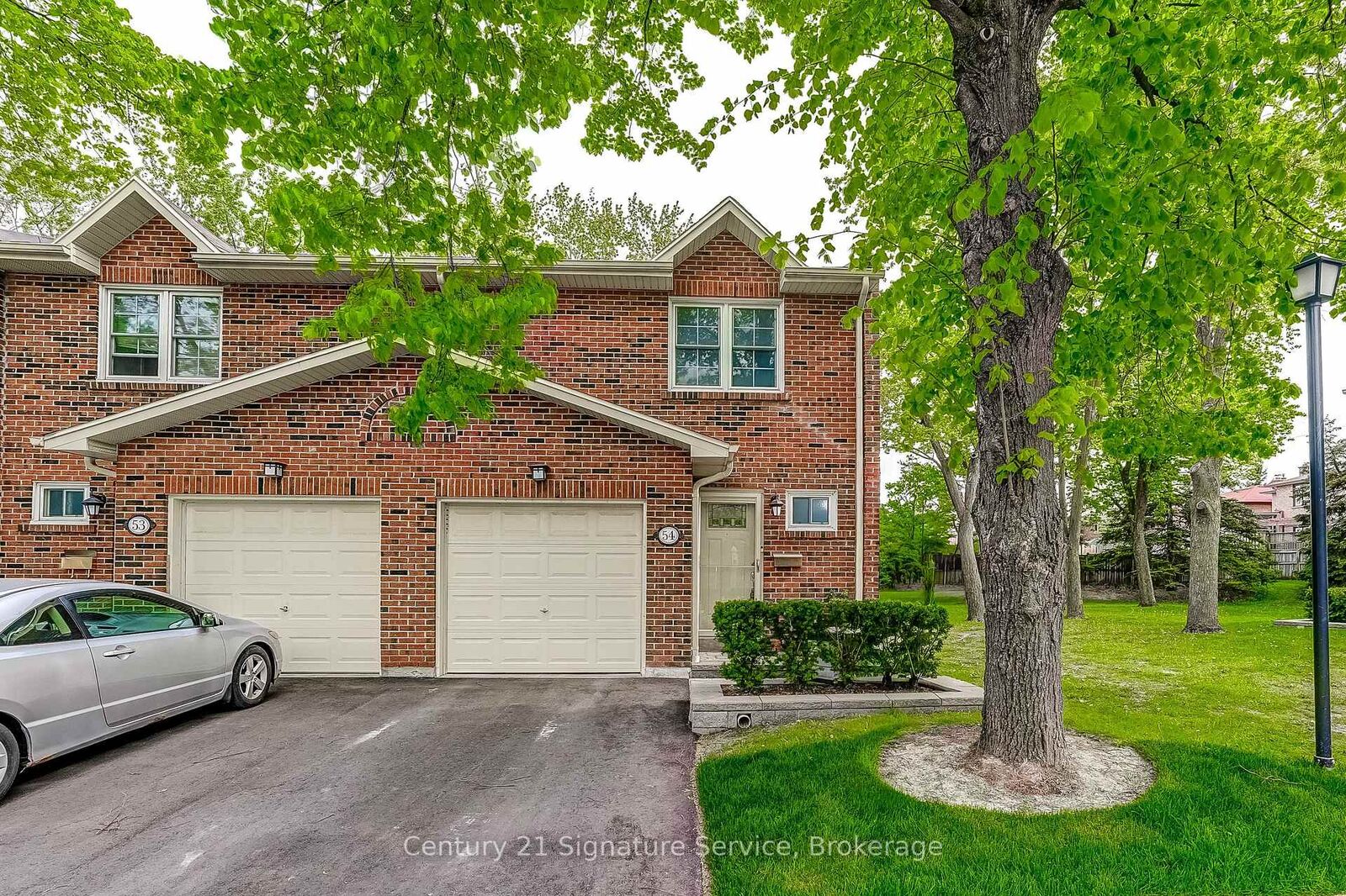 Property Photo: 1951 Rathburn Road E 54 ON L4W 2N9