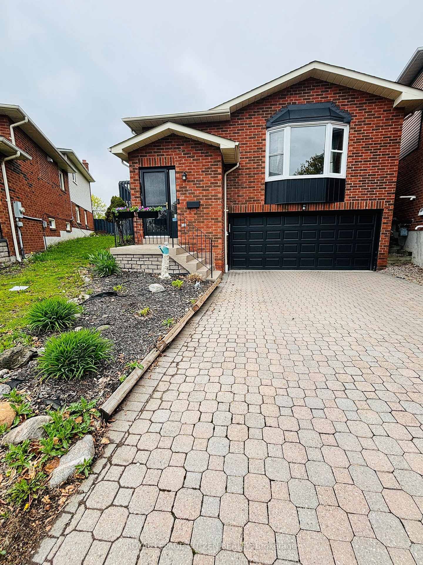 Property Photo:  229 Glen Hill Drive  ON L1N 7J5 