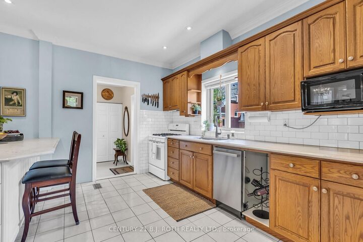Photo de la propriété: 32 Samuel Street ON N2H 1P1