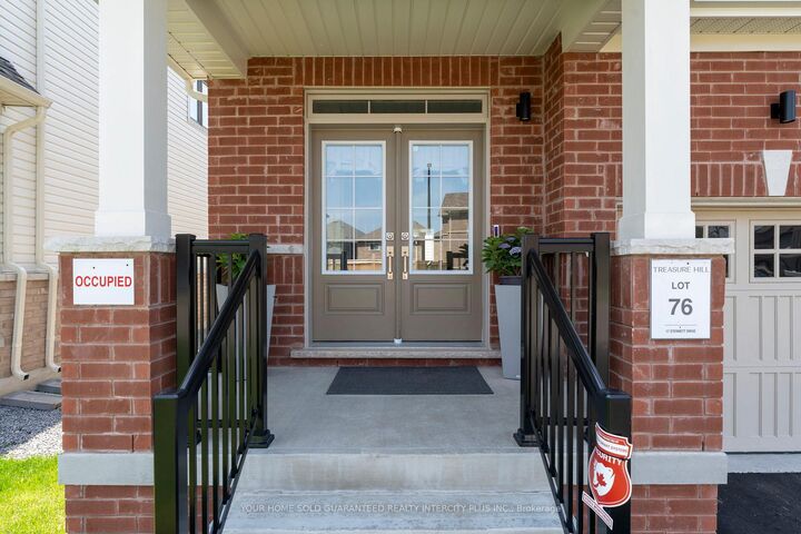 Property Photo: 17 Stennett Drive ON L4P 0J4