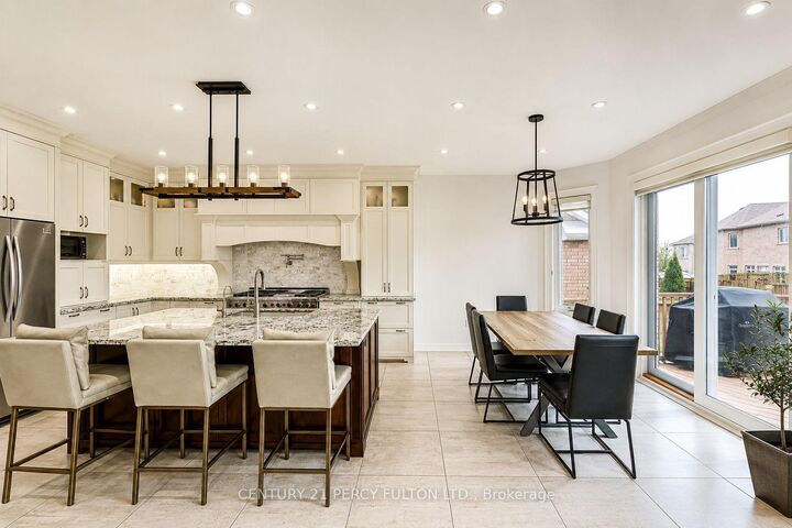 Property Photo:  159 Jefferson Forest Drive  ON L4E 4K6 