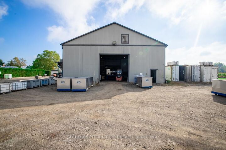 Property Photo: 2083 Seventh Street ON L2R 6P9