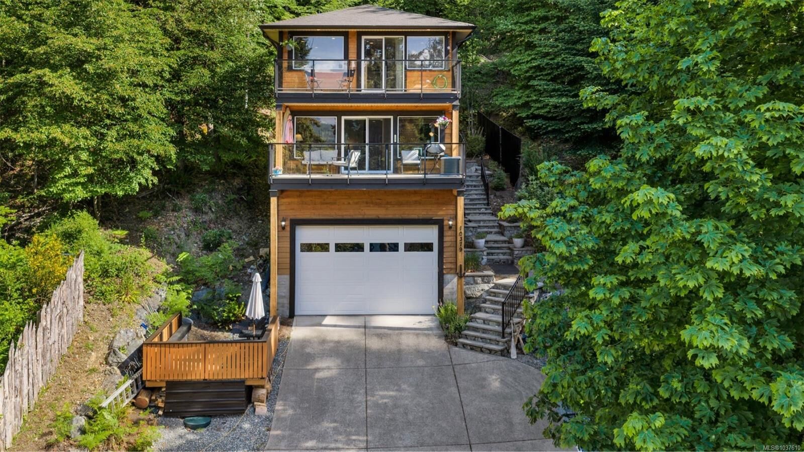 Property Photo: 10379 Arbutus Rd BC V0R 3E1