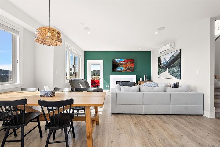 Property Photo: 1157 Moonstone Loop BC V9B 0Y6