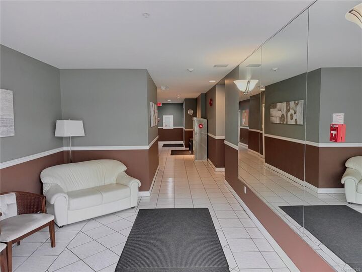 Property Photo: 1063 Southgate St #408 BC V8R 1C8