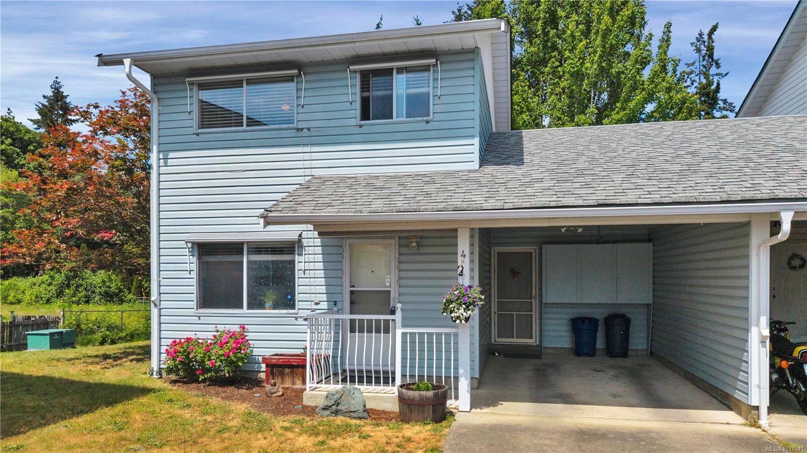 Property Photo:  6135 Ryall Rd 4  BC V9L 2H6 