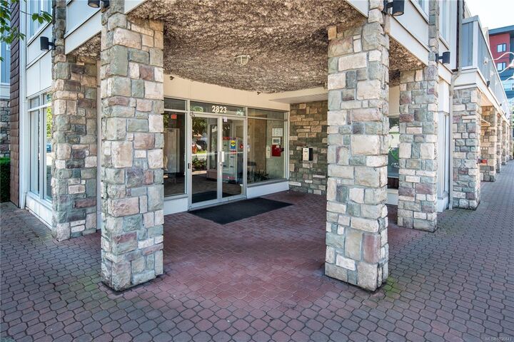 Property Photo:  2823 Jacklin Rd 205  BC V9B 3Y1 