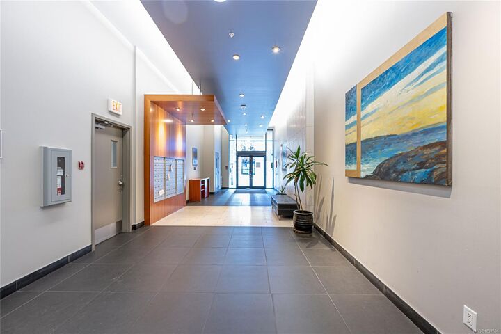 Property Photo: 760 Johnson St 311 BC V8W 1N1
