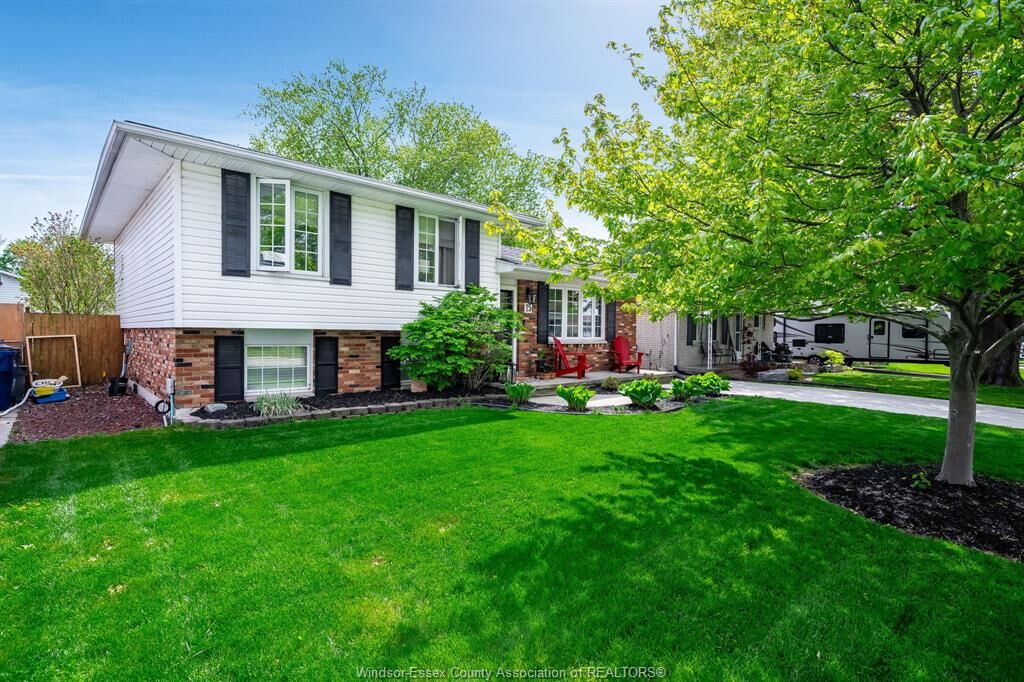 Property Photo: 15 Pearl Street ON N0P 2L0