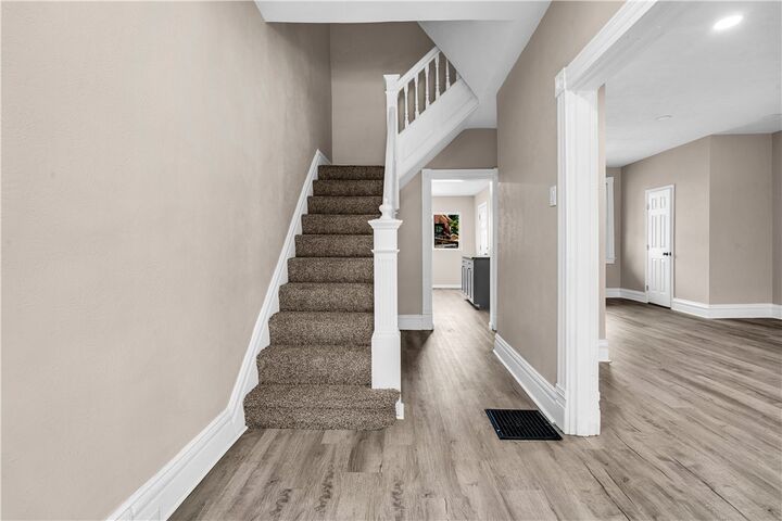 Property Photo: 1021 Valonia Street PA 15220