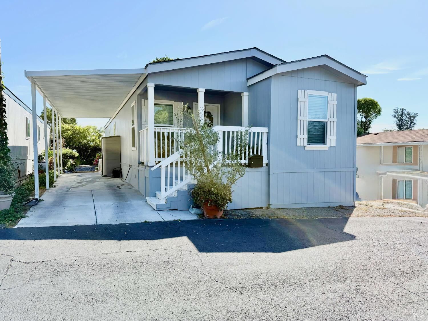 Property Photo:  425 W Sierra Avenue 9  CA 94931 