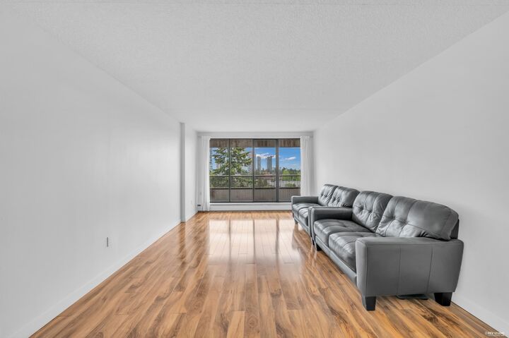 Property Photo:  6595 Willingdon Avenue 1104  BC V5H 4E5 