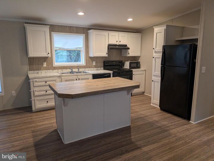 Property Photo: 27294 Lookout Road W32 DE 19966