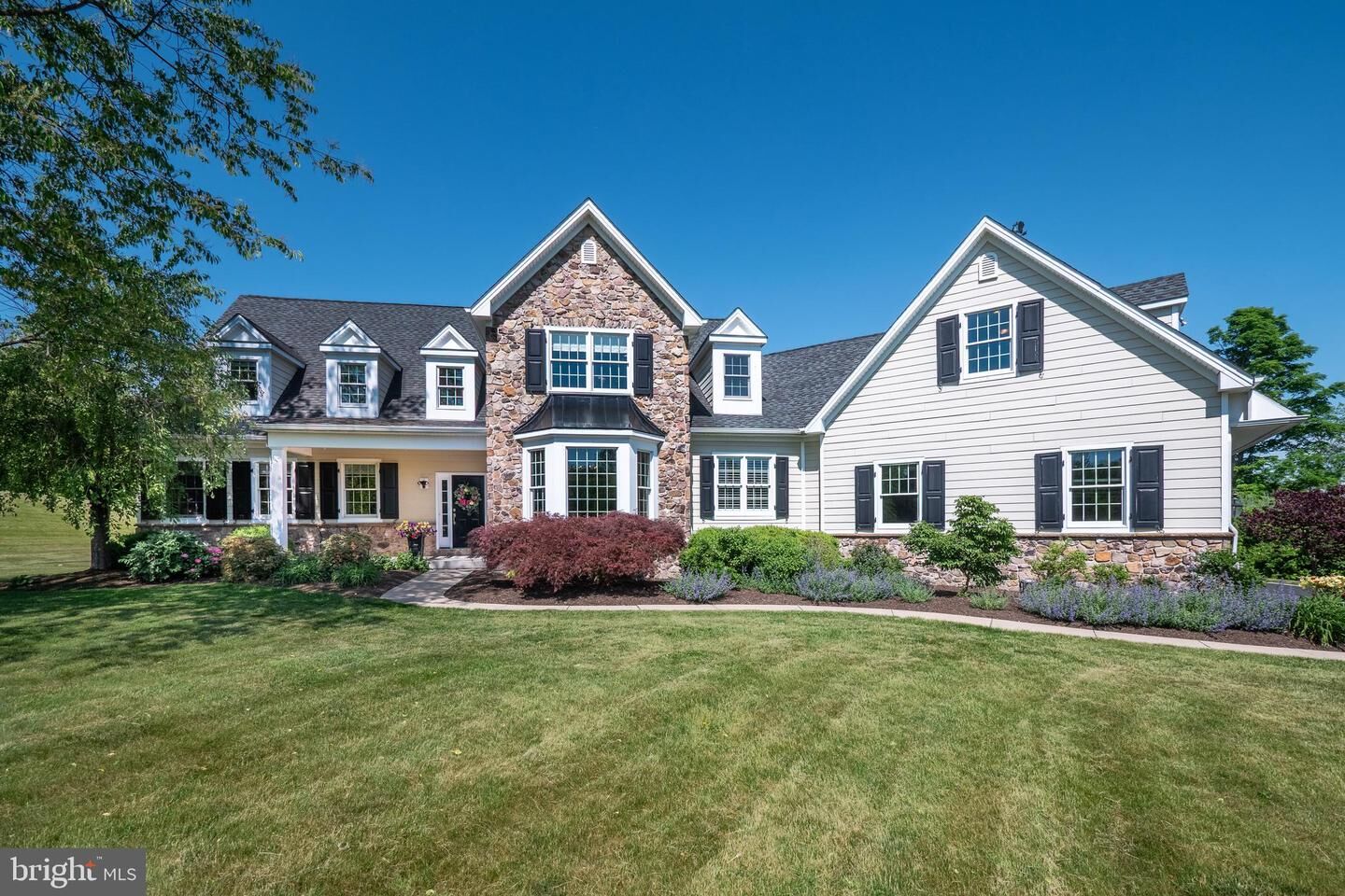 Property Photo: 1910 Tulpe Way PA 18077