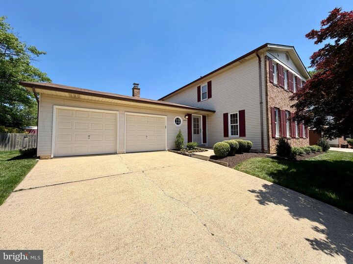 Property Photo: 6404 Kings Landing Road VA 22310