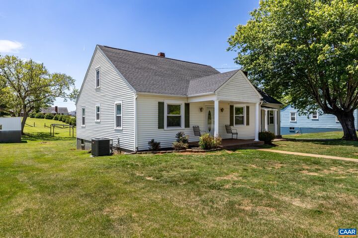 Property Photo:  9070 Spotswood Trl  VA 22973 