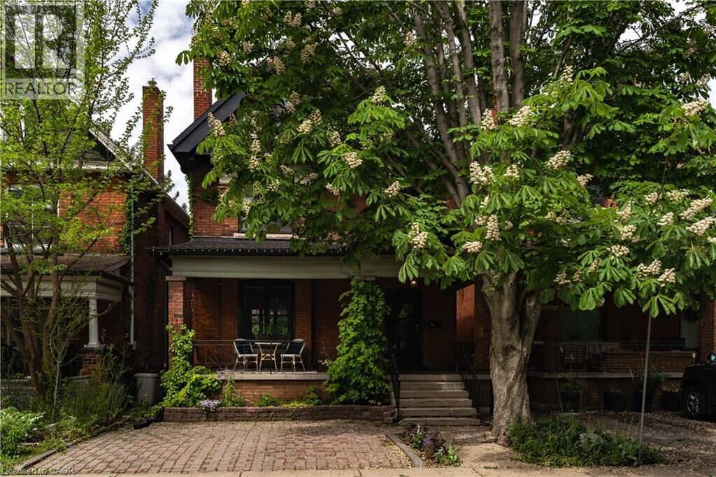 Property Photo:  44 St Clair Avenue  ON L8M 2N3 
