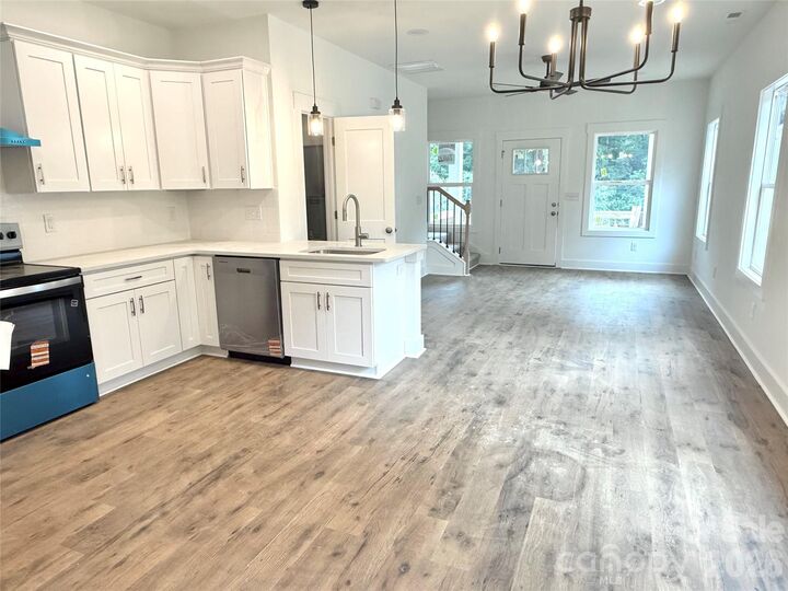 Property Photo:  825 E Arch Street  SC 29720 