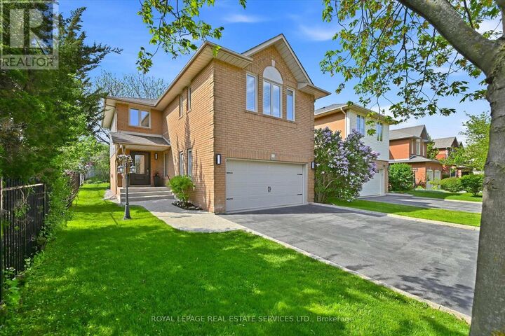 Property Photo:  2123 Grand Ravine Drive  ON L6H 6B4 