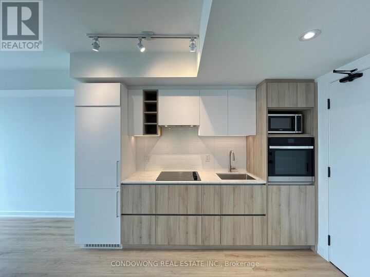 Property Photo:  319 Jarvis Street 3311  ON M5B 0C8 