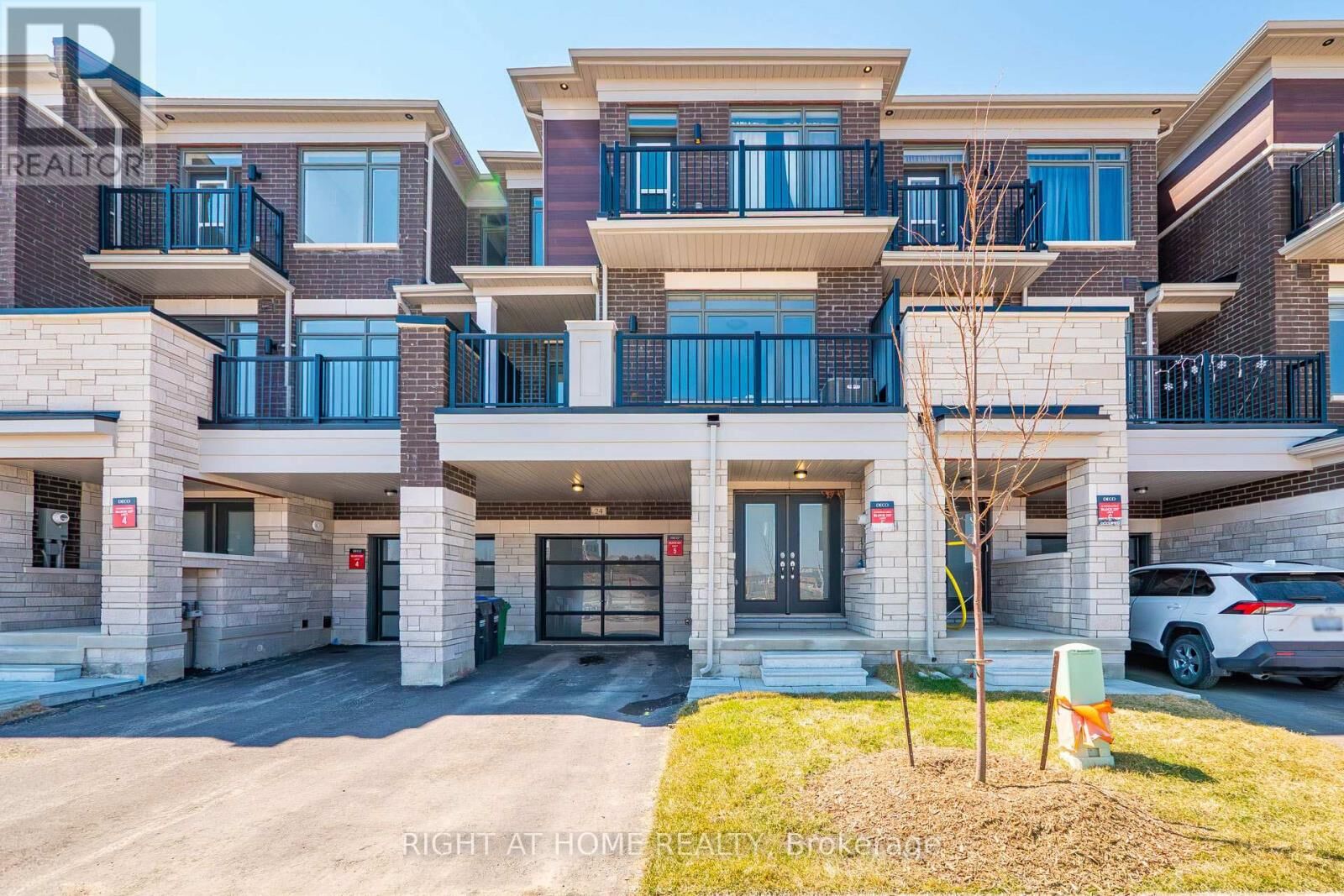 Property Photo:  24 Monreau Drive  ON L7A 5M1 
