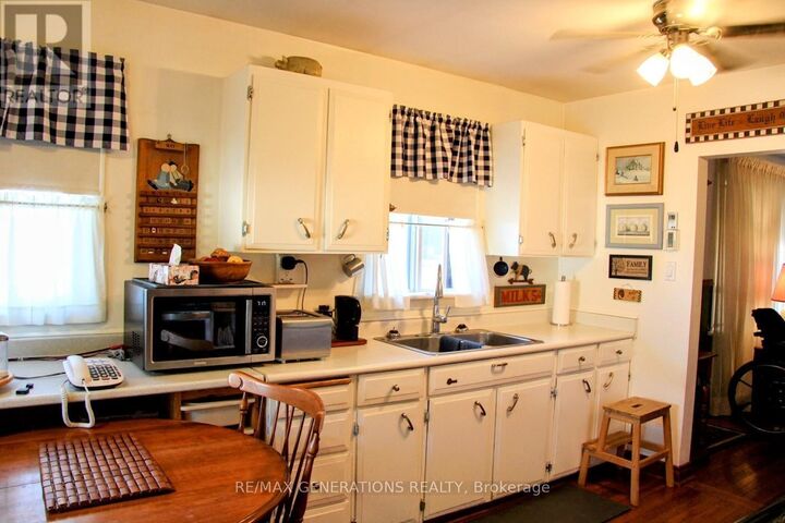 Property Photo: 9 Swallow Drive ON P0T 2C0