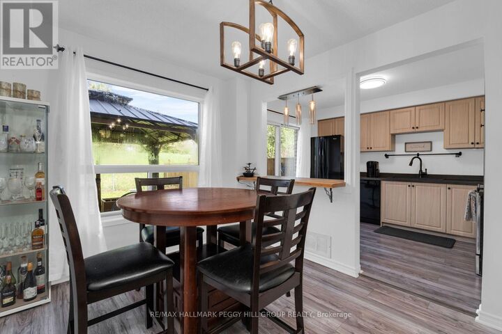 Property Photo:  22 Gadwall Avenue  ON L4N 8X6 