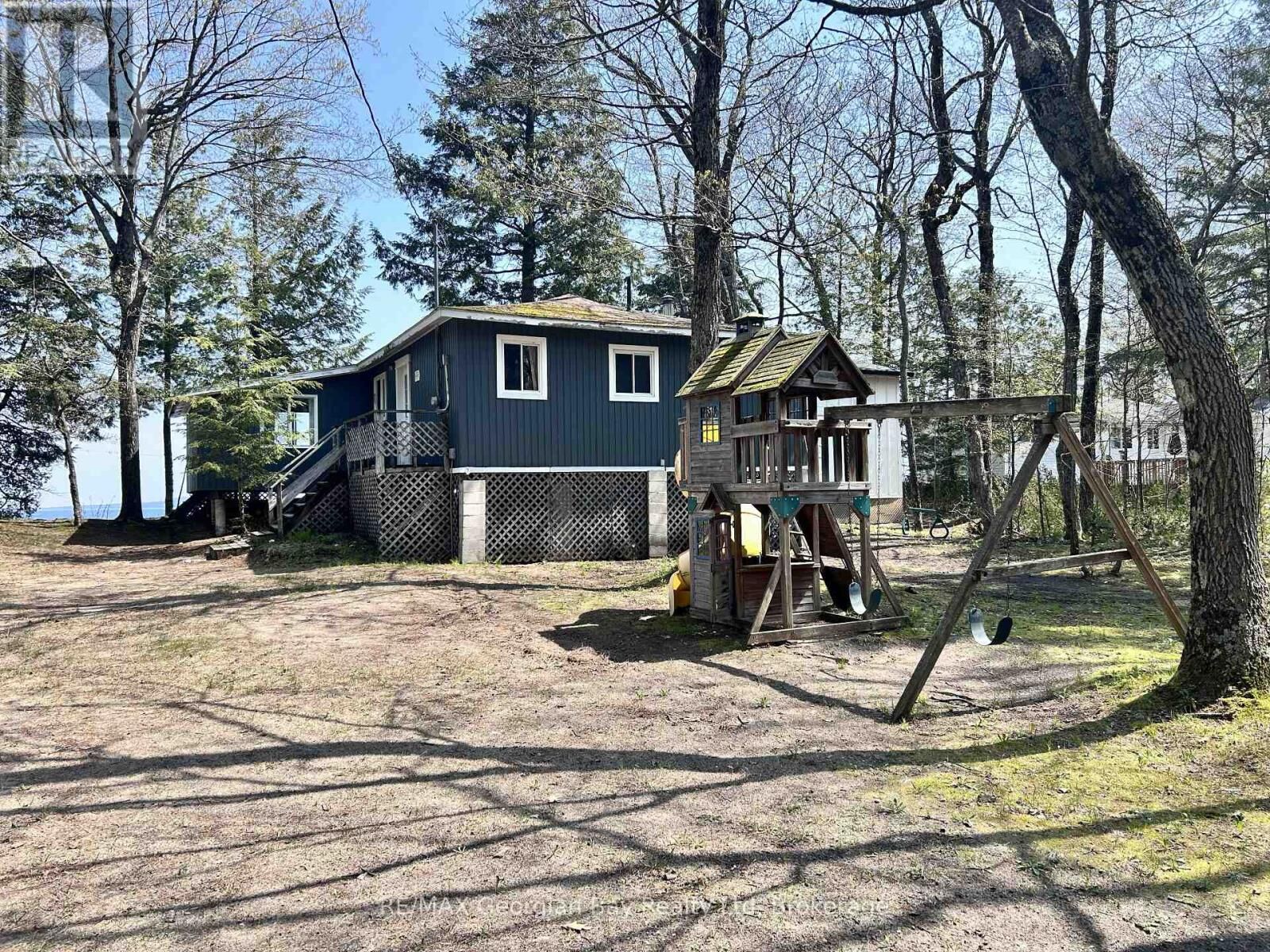 Property Photo:  589 Mkade Kegwin Miikan Road  ON L9M 0A9 