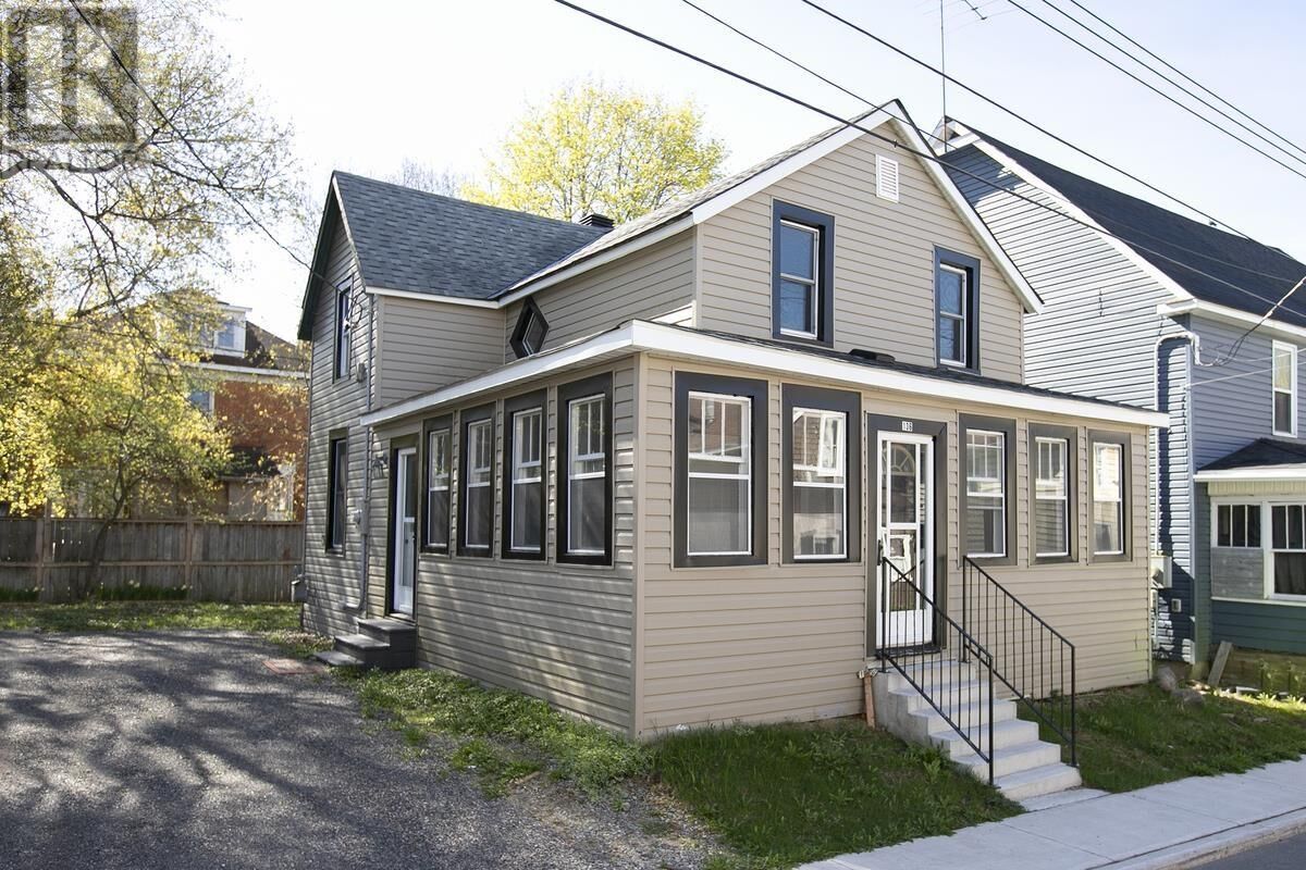 Property Photo: 136 Biggings Ave ON P6A 3T9