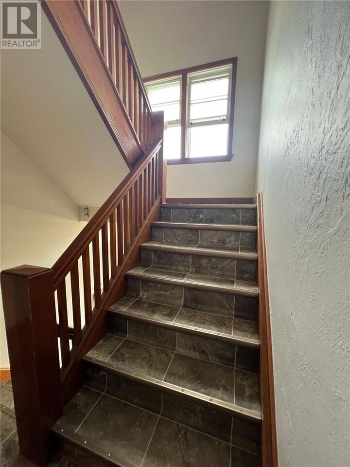 Property Photo:  105 Riverside Unit# 4  ON P3E 1G7 