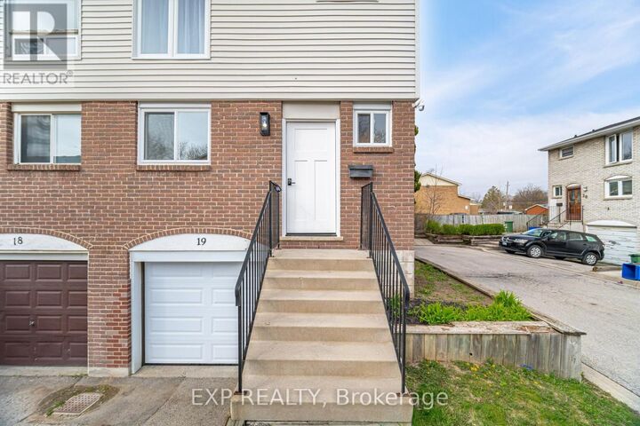 Property Photo:  120 Quigley Road 19  ON L8K 6L4 