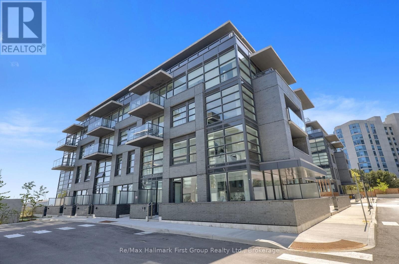 Property Photo:  1610 Charles Street 444  ON L1N 0P5 