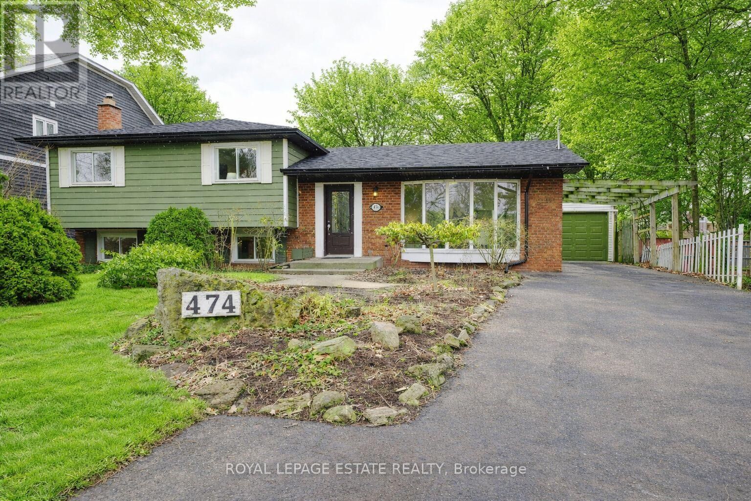 Property Photo: 474 Sandlewood Road ON L6L 3S4