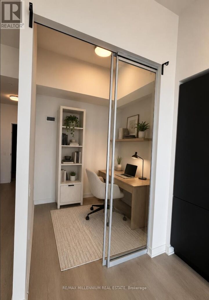 Property Photo:  3883 Quartz Road 5904  ON L5B 0M4 