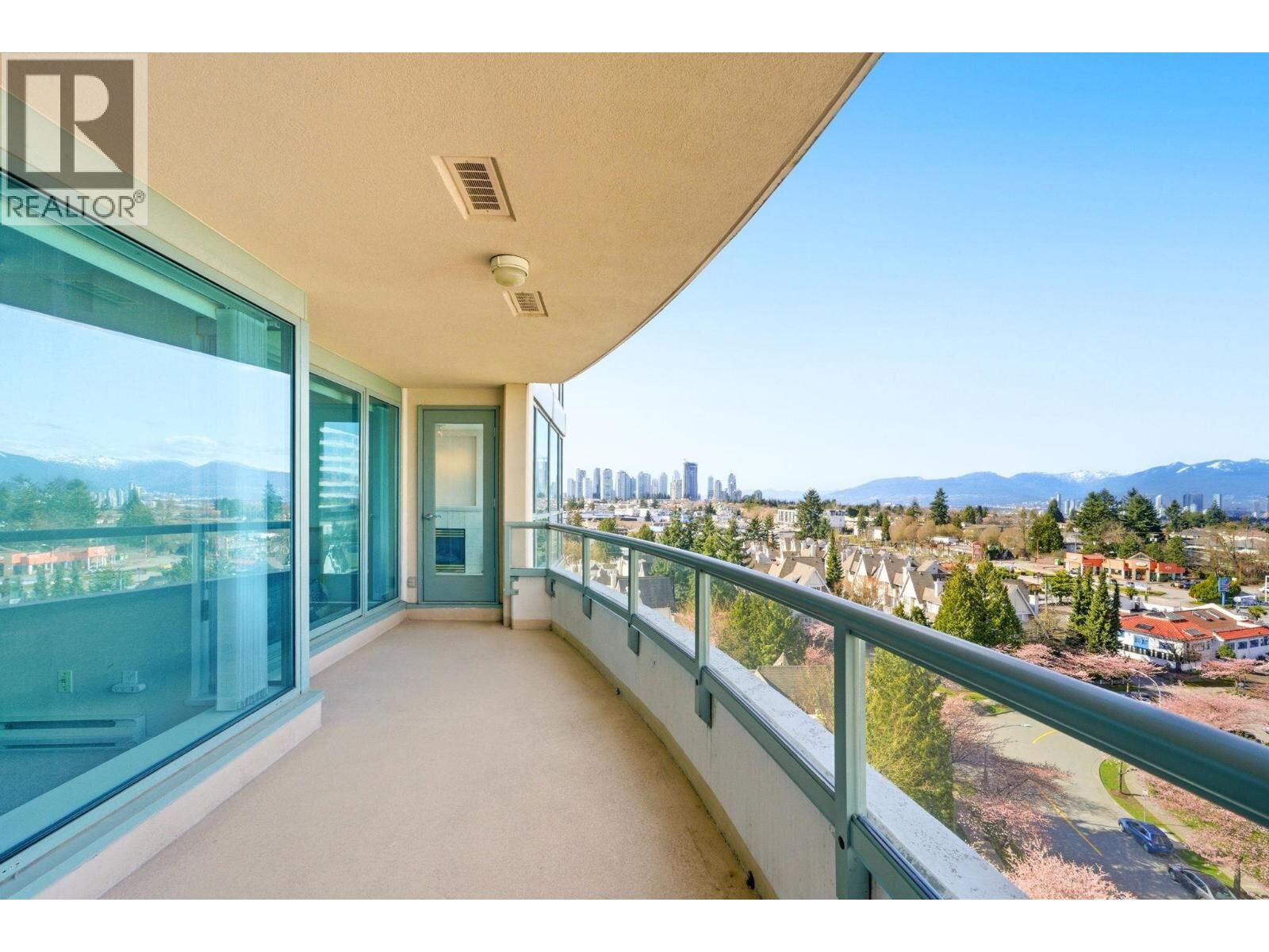 Property Photo:  6622 Southoaks Crescent 1003  BC V5E 4K2 
