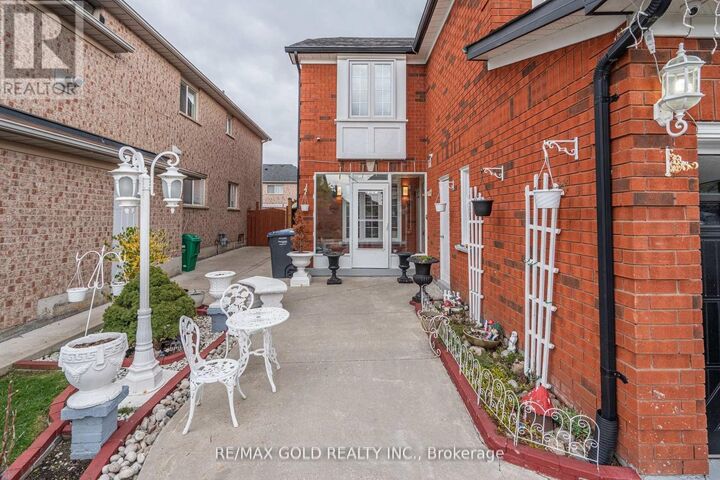 Property Photo:  172 Desert Sand Drive  ON L6R 1P8 