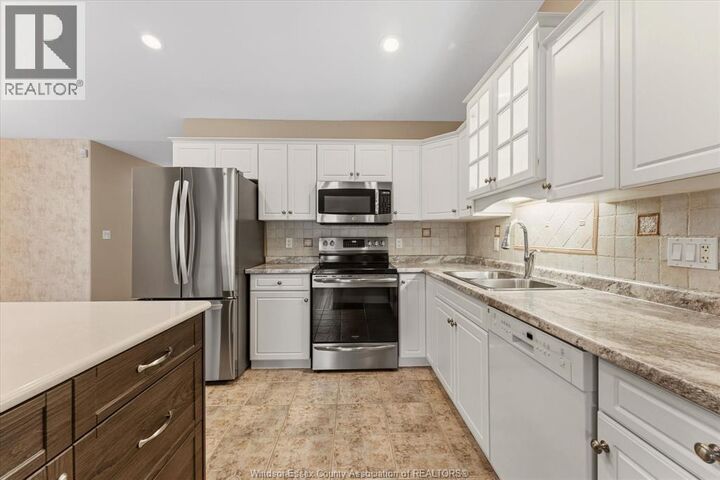 Property Photo:  2035 Morningstar Avenue  ON N8P 1W5 