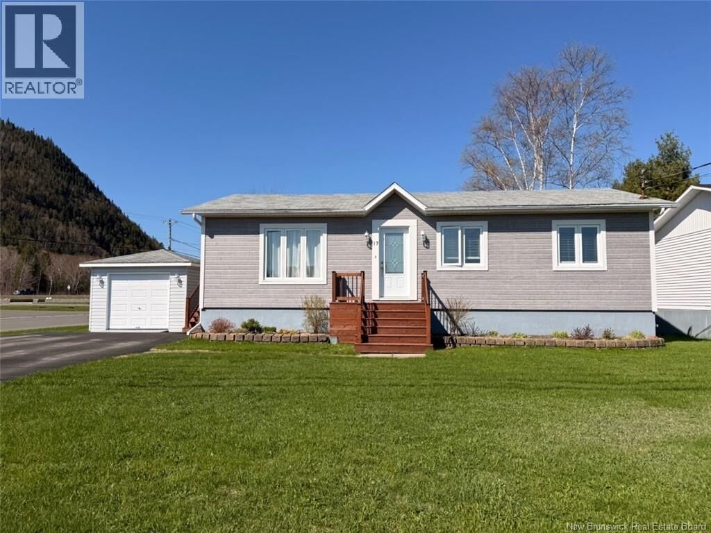 Property Photo:  17 Pine Street  NB E3N 3P6 