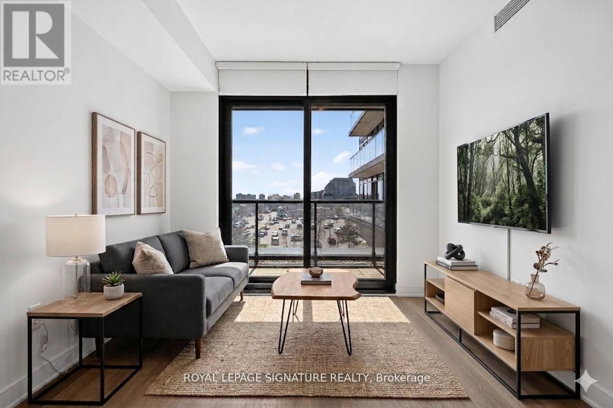 Property Photo:  86 Dundas Street East 326  ON L5A 0B1 