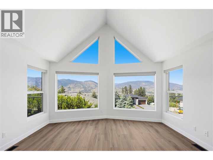 2850 Evergreen Drive — photo 1