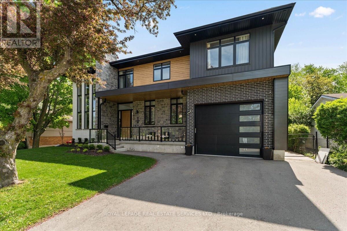 Photo de la propriété:  251 Aldercrest Avenue  ON L9B 1L7 
