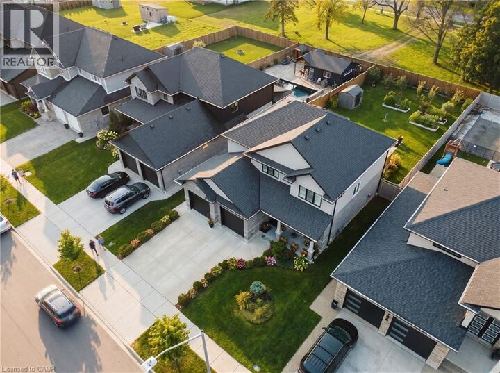 Property Photo: 104 Thames Springs Crescent ON N0M 2M0